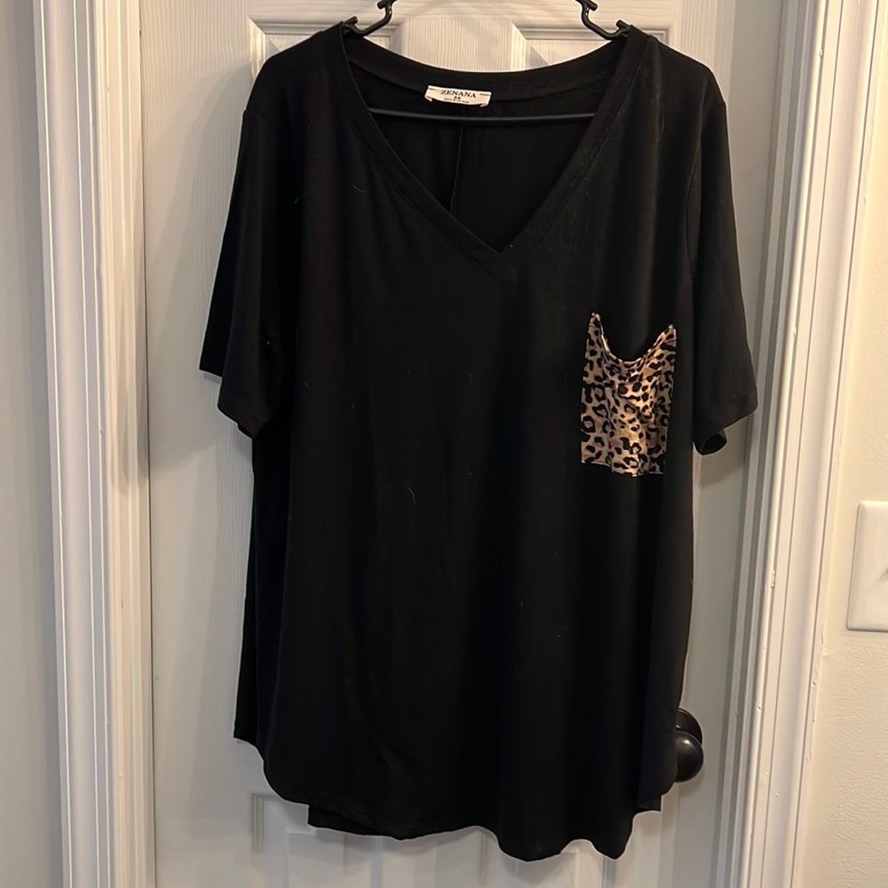 Black and leopard v-neck